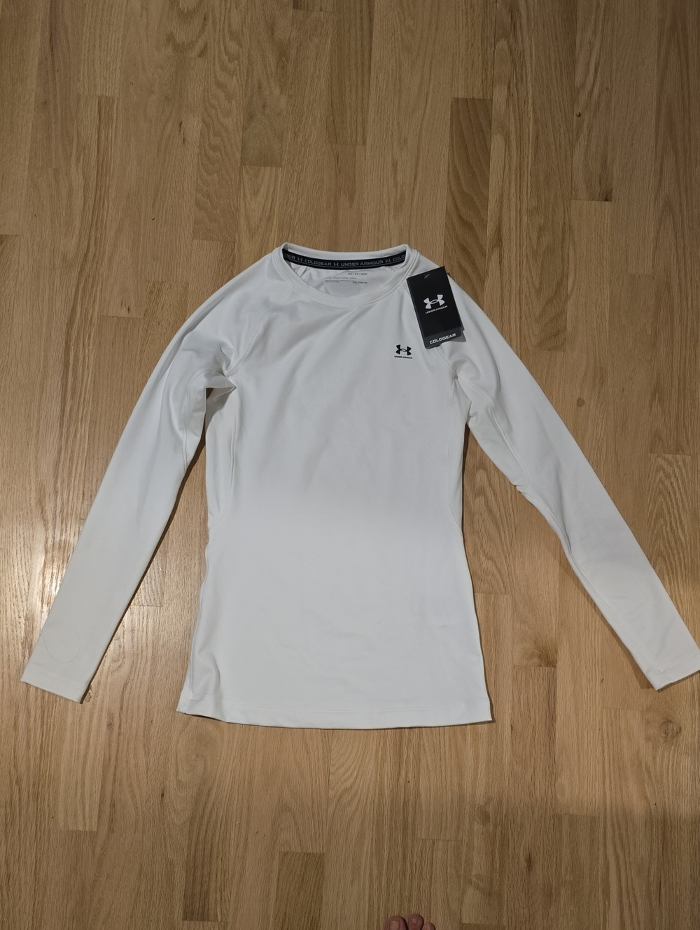 Under Armour ColdGear Women’s Fitted Long Sleeve Shirt XS White NWT $55